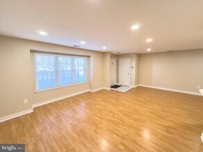 806 Wharton Rd in Mount Laurel, NJ - Building Photo - Building Photo