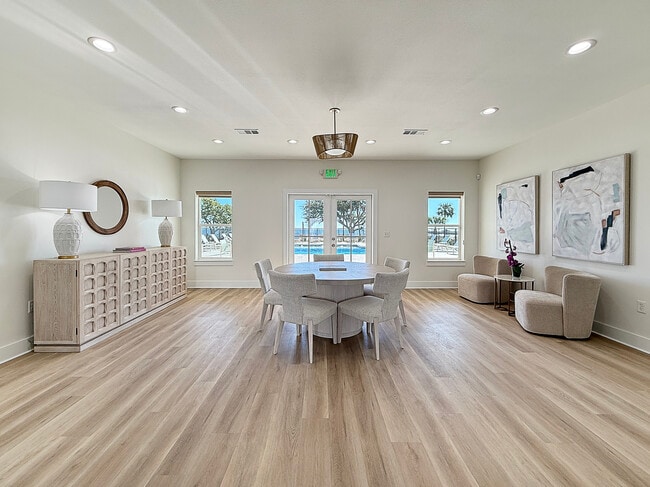 Current Apartments in Biloxi, MS - Building Photo - Building Photo