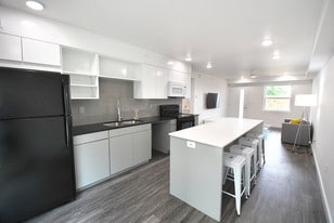 Modern 1540 in Fayetteville, AR - Building Photo