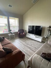 13724 Harrisglenn Dr in Pflugerville, TX - Building Photo - Building Photo