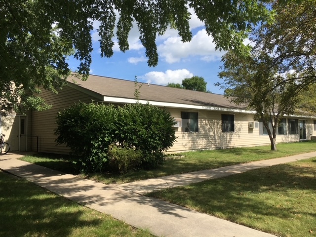 Woodland Park - Ivanhoe in Ivanhoe, MN - Building Photo