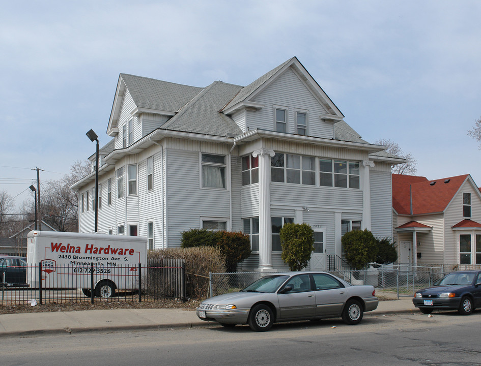 2420 Bloomington Ave in Minneapolis, MN - Building Photo