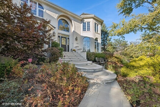 6101 Wildwood Ln in Burr Ridge, IL - Building Photo - Building Photo