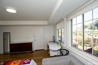 127 Knockash Hill in San Francisco, CA - Building Photo - Building Photo
