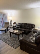 17301 NE 45th St in Redmond, WA - Building Photo - Building Photo