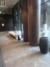 110 Broadway Ave in Toronto, ON - Building Photo - Building Photo