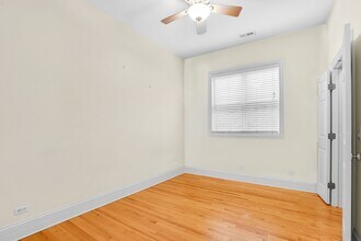 2358 N Damen Ave, Unit A2 in Chicago, IL - Building Photo - Building Photo