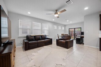 2424 Pecan Island Dr in Leander, TX - Building Photo - Building Photo