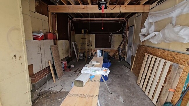 6209 Pleasant Ave in Loves Park, IL - Building Photo - Building Photo