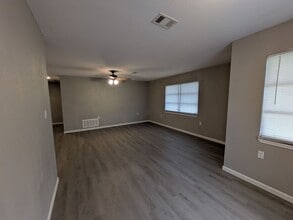 5251 Procter St in Port Arthur, TX - Building Photo - Building Photo