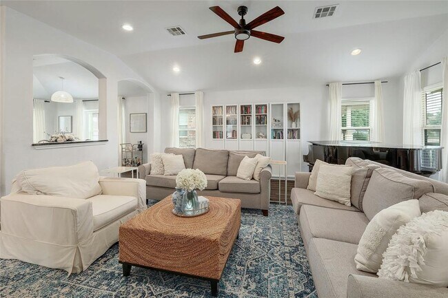 1115 Petroglyph Trail in Pflugerville, TX - Building Photo - Building Photo