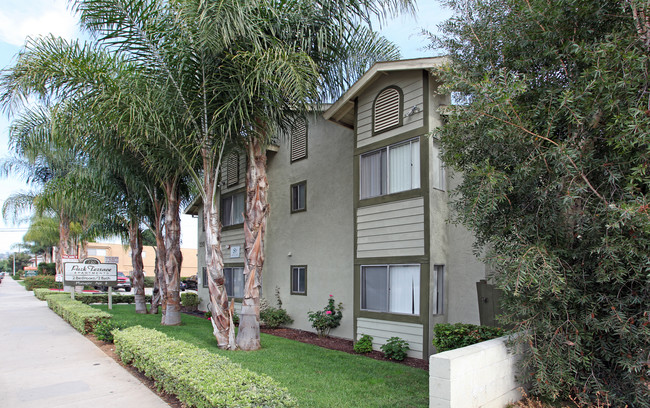 Park Terrace Apartments in El Cajon, CA - Building Photo - Building Photo