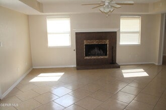 12101 Picasso Dr in El Paso, TX - Building Photo - Building Photo