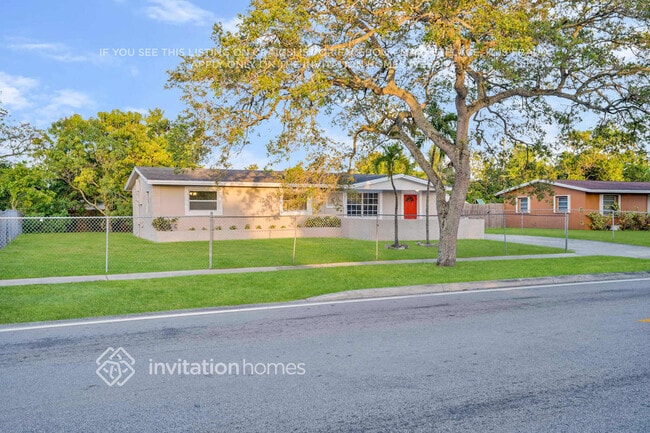 1712 NW 15th Ave in Fort Lauderdale, FL - Foto de edificio - Building Photo