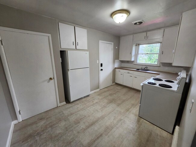 property at 1134 Rothesay Rd