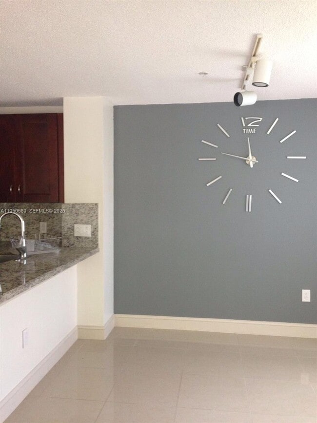 12166 St.Andrews Pl in Miramar, FL - Building Photo - Building Photo