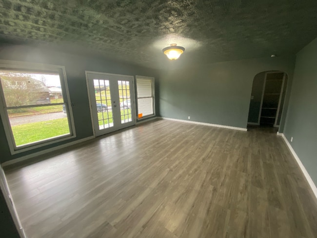 3909 4th Ave in Huntington, WV - Building Photo - Building Photo