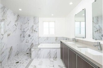 Kelton Madera in Los Angeles, CA - Foto de edificio - Building Photo