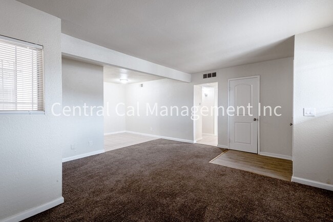813 Karma Ct in Bakersfield, CA - Building Photo - Building Photo