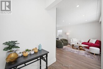 19 Rangoon Rd in Toronto, ON - Building Photo - Building Photo