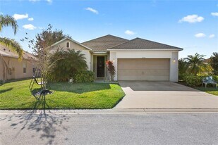 1010 Elderberry Dr in Davenport, FL - Building Photo