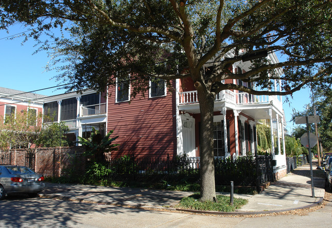 2045 Coliseum St in New Orleans, LA - Building Photo - Building Photo