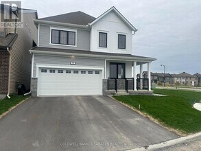 50 Green Ash Ave in Ottawa, ON - Building Photo - Building Photo
