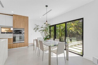 2029 SW 62nd Ave in Miami, FL - Building Photo - Building Photo