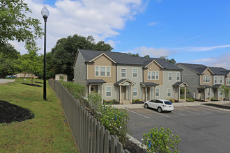 Joiner Crossing Apartments in Grovetown, GA - Building Photo - Building Photo