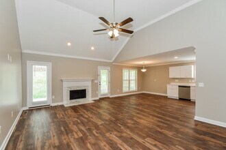 117 Lakeside Ct in Nashville, TN - Building Photo - Building Photo