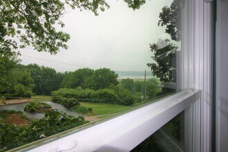 636 21st St in Bettendorf, IA - Building Photo - Building Photo