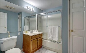 300 Broad St, Unit 307 in Stamford, CT - Building Photo - Building Photo