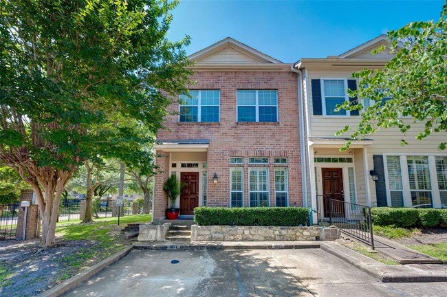 property at 1811 Gentryside Dr