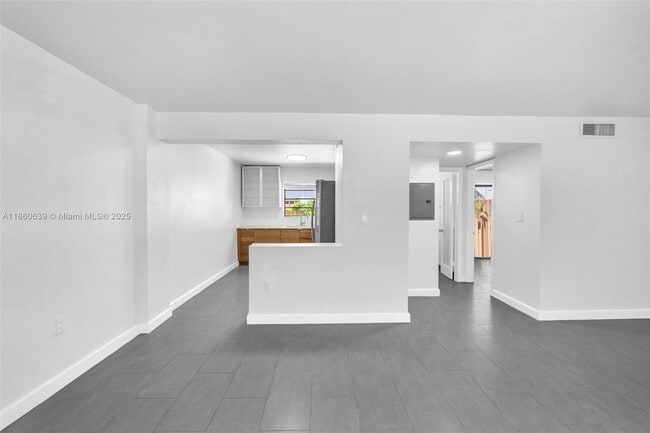 3265 Virginia St in Miami, FL - Building Photo - Building Photo