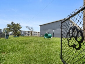 Bayberry in Lake Charles, LA - Foto de edificio - Building Photo