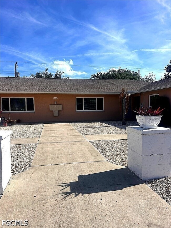 property at 1232 SE 8th St