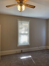 114 Parker St, Unit 2 in Cincinnati, OH - Foto de edificio - Building Photo