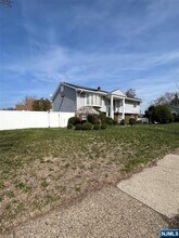 171 Truman Terrace in Paramus, NJ - Building Photo - Building Photo