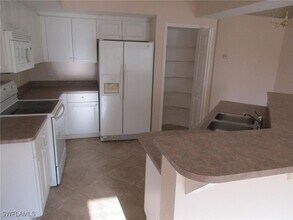 3303 SW 8th Ct in Cape Coral, FL - Building Photo - Building Photo