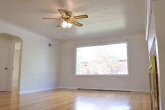 1033 NW 11th St in Corvallis, OR - Building Photo - Building Photo