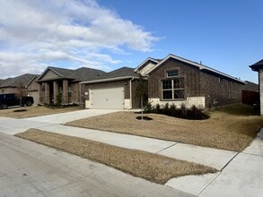 121 Daffodil Ln in Boyd, TX - Building Photo - Building Photo