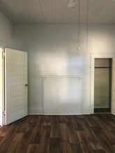 800 N Sloan St in Clinton, SC - Building Photo - Building Photo