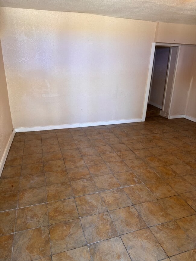 property at 901 Park Dale St