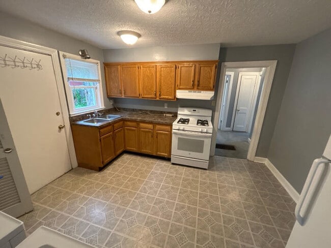 1332 Weller Ave in Louisville, KY - Building Photo - Building Photo