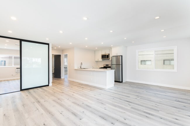 property at 3872 Bentley Ave