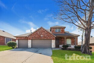 114 Cole St in Forney, TX - Building Photo