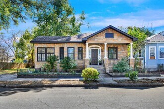 805 E 32nd St in Savannah, GA - Building Photo - Building Photo