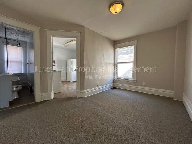 property at 1324 S Westnedge Ave