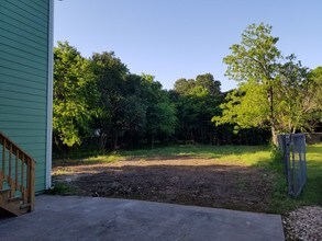 1008 E 49th St, Unit B in Austin, TX - Building Photo - Building Photo