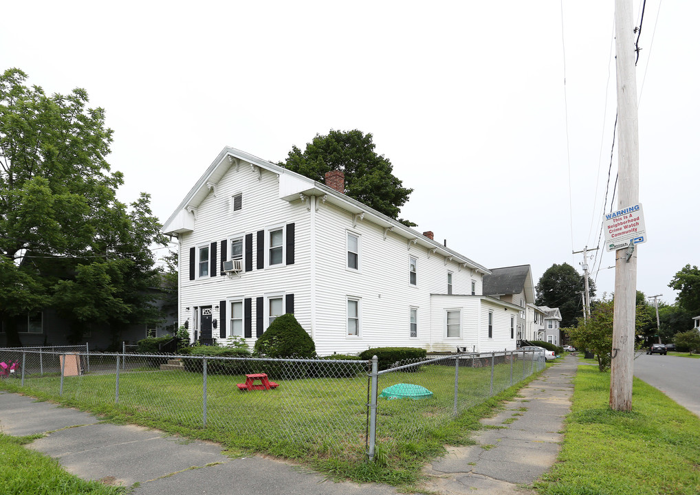 40 Orange St in Westfield, MA - Building Photo